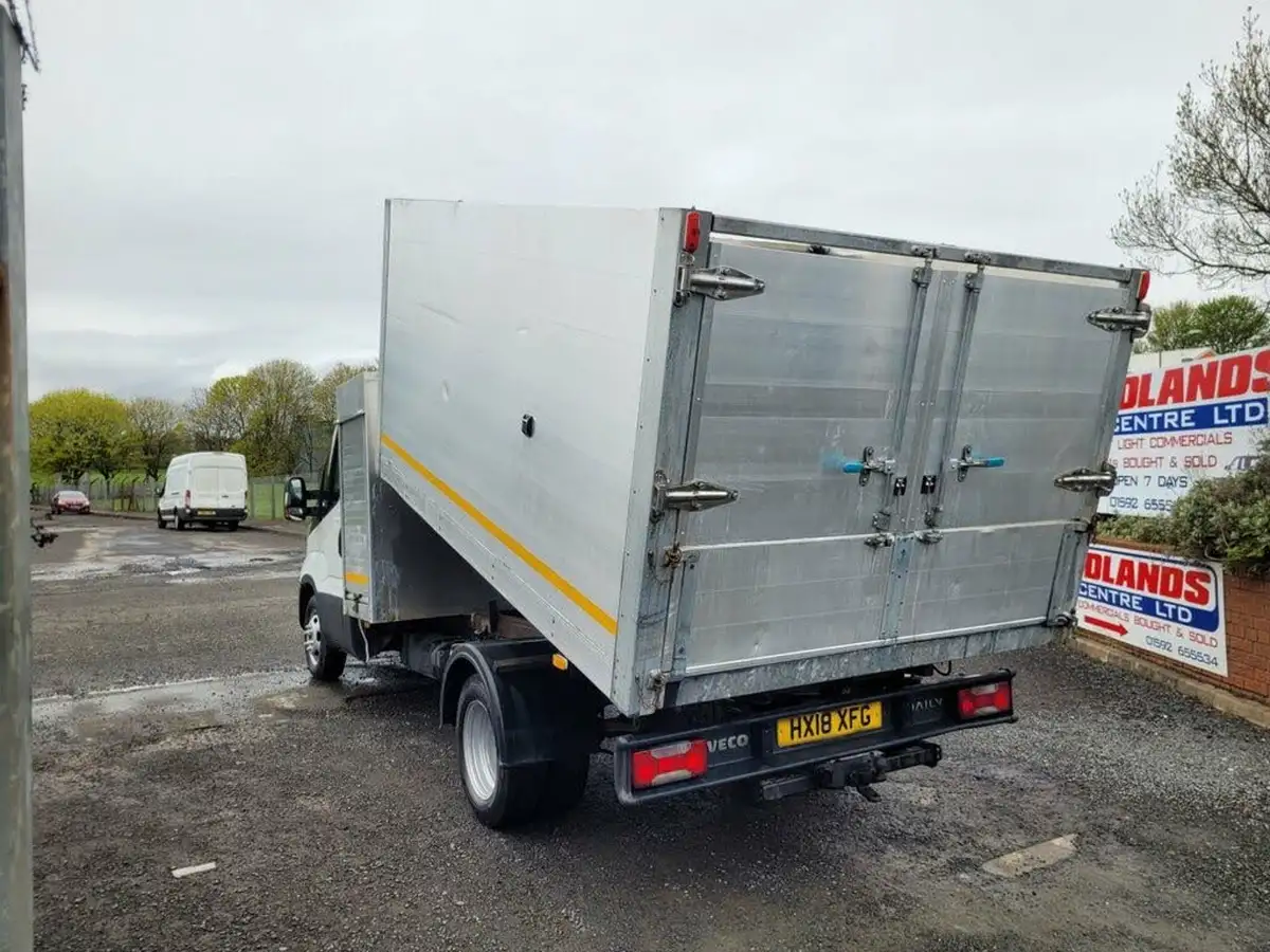 2018-iveco-daily-c-class-23td-35c14-mwb-35c14-eu6-3450-chassis-cab-big-5