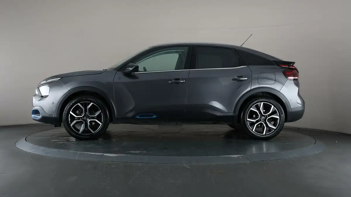 2022-citroen-c4-e-shine-big-28