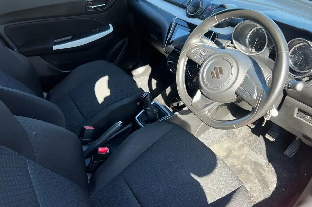 2020-suzuki-swift-12-dualjet-sz-t-90ps-1242cc-big-6