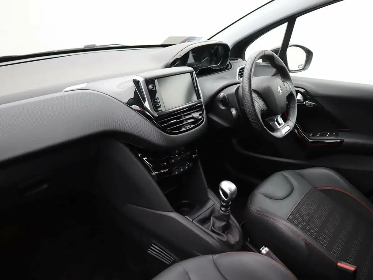 2019-peugeot-208-12-puretech-gt-line-110bhp-big-12