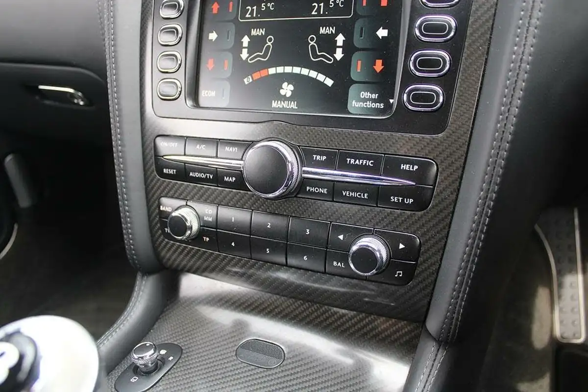 2010-bentley-continental-big-19