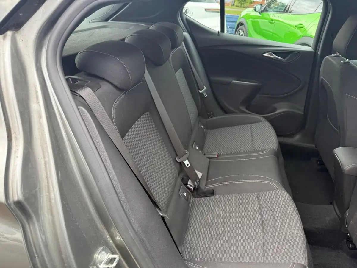 2018-vauxhall-astra-14i-16v-turbo-sri-vx-line-big-23