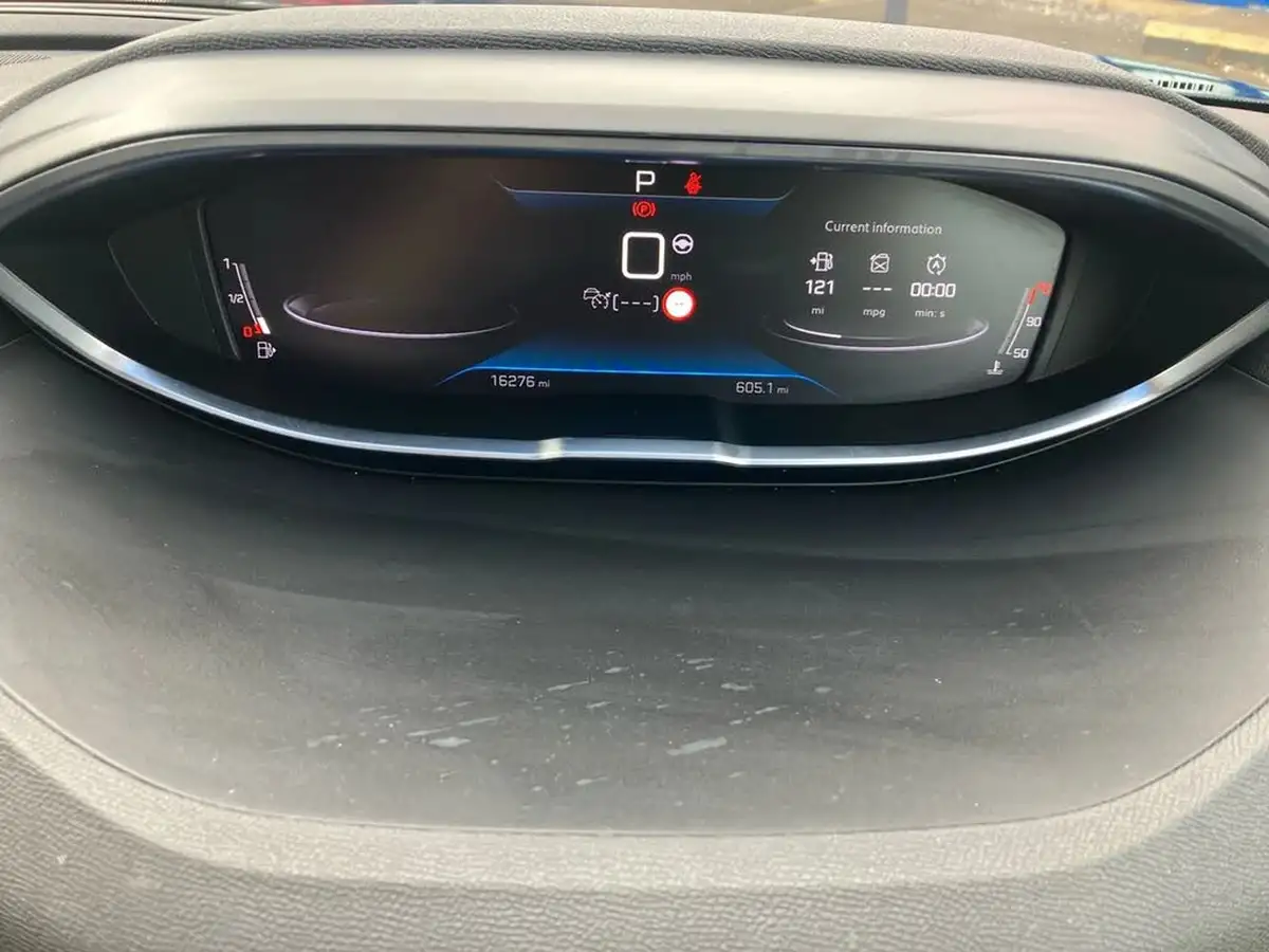2023-peugeot-5008-suv-15-bluehdi-gt-130ps-eat8-big-15