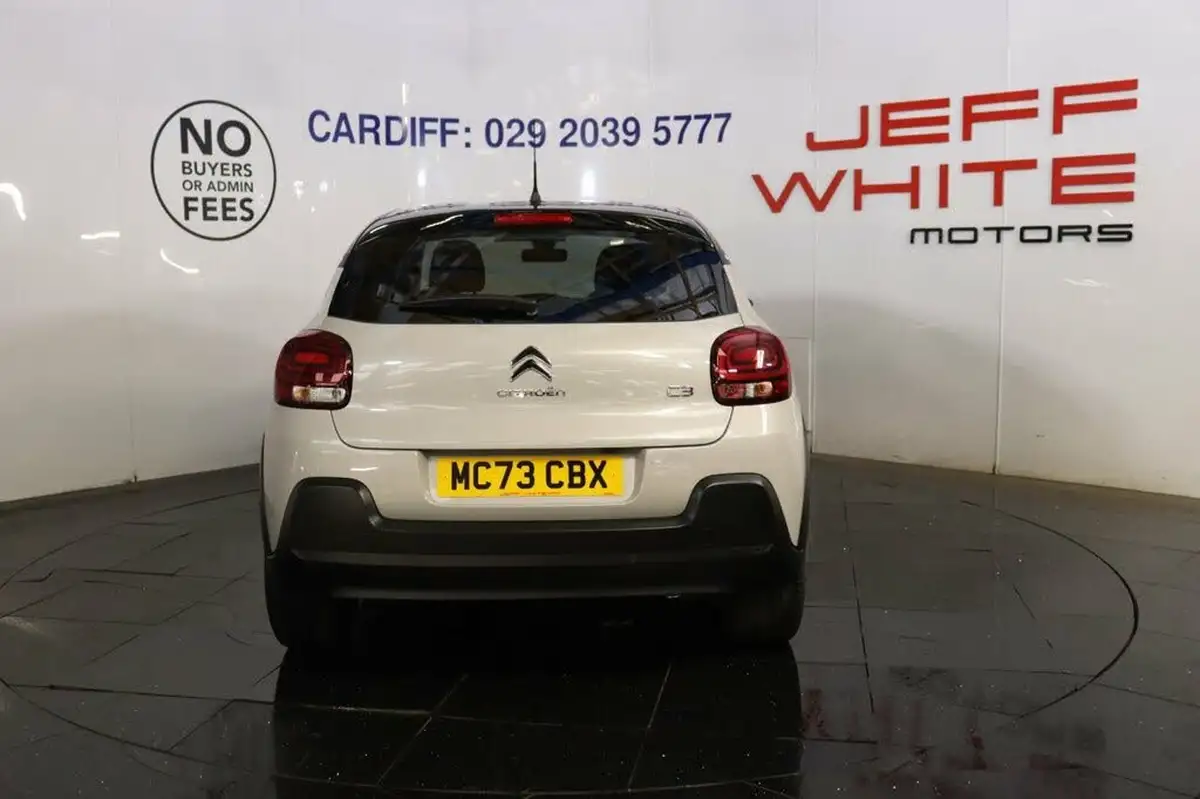 2023-citroen-c3-12-puretech-plus-110ps-eat6-big-3