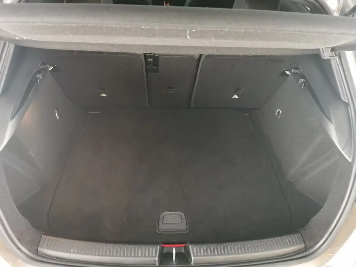 2019-mercedes-benz-a-class-13-a200-amg-line-hatchback-5d-7g-dct-big-42