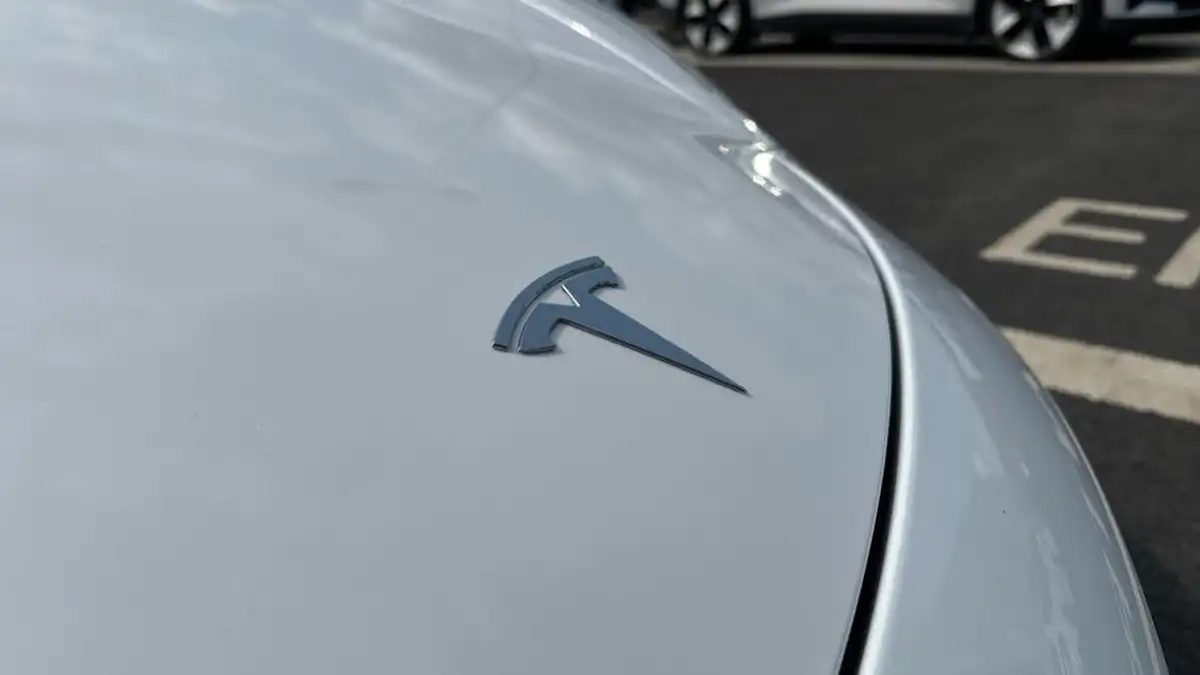 2023-tesla-model-3-e-rwd-241bhp-big-11