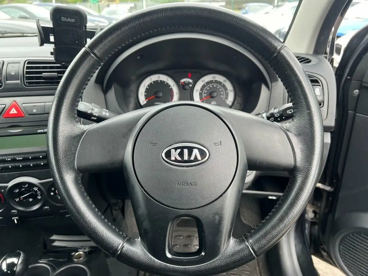 2011-kia-picanto-11-domino-auto-big-3