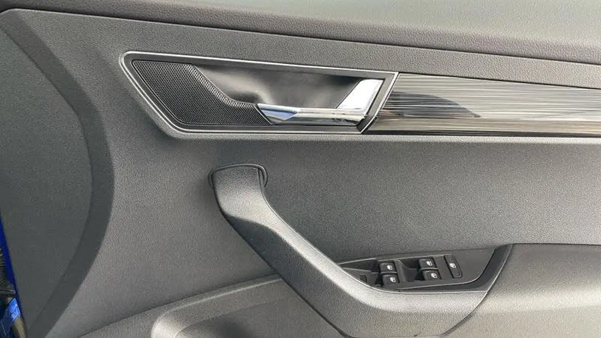 2021-skoda-karoq-15-tsi-se-l-dsg-big-18