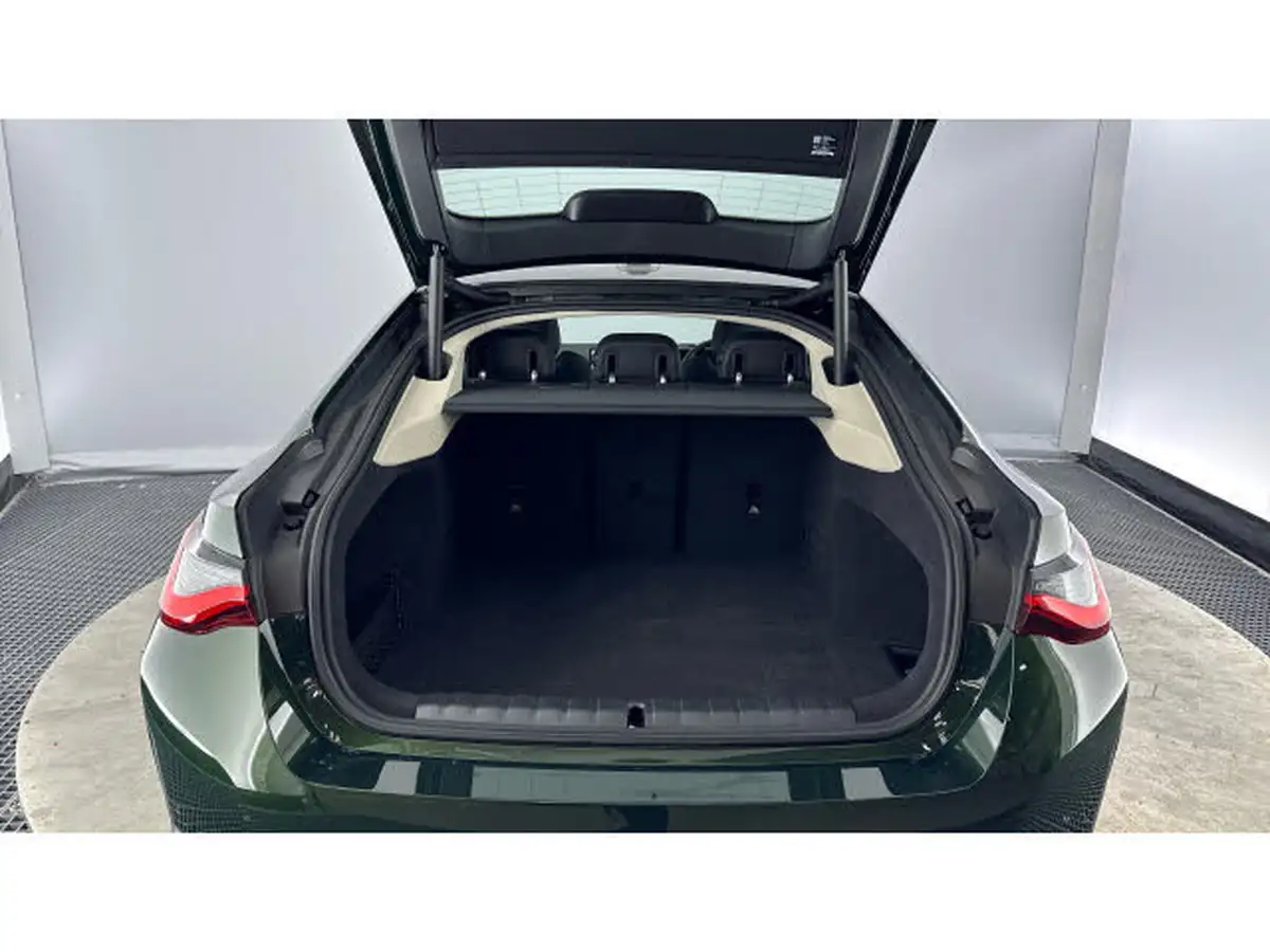 2024-bmw-i4-e-edrive35-sport-tech-pack-big-12