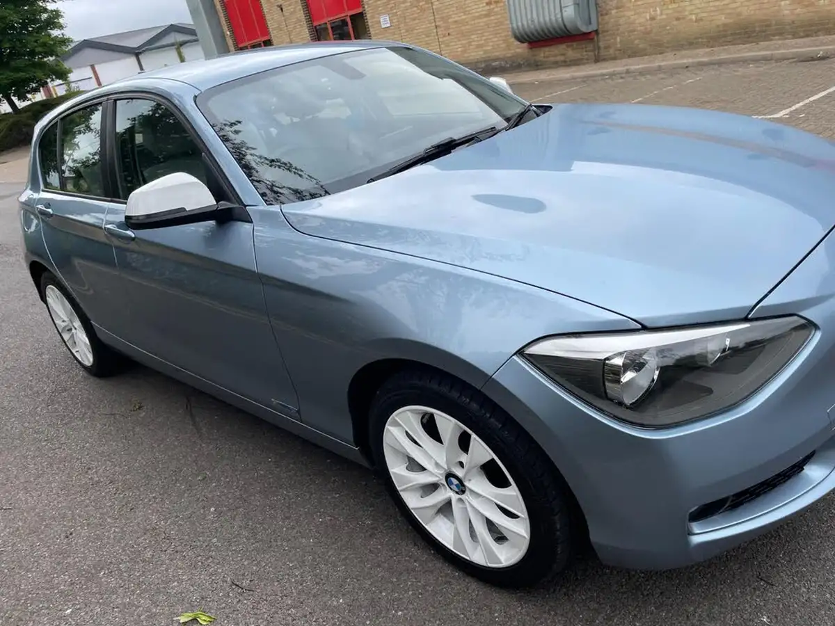 2012-bmw-1-series-20td-118d-urban-hatchback-5d-big-28