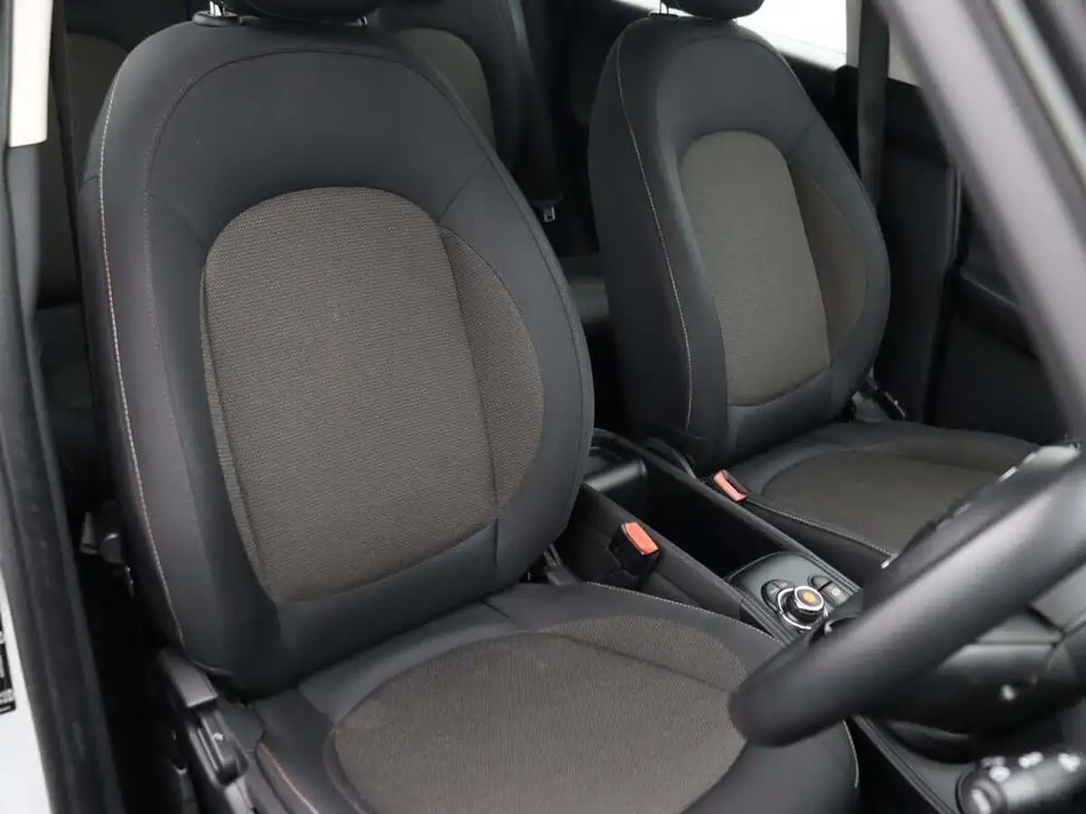 2020-mini-countryman-15-cooper-classic-auto-big-14