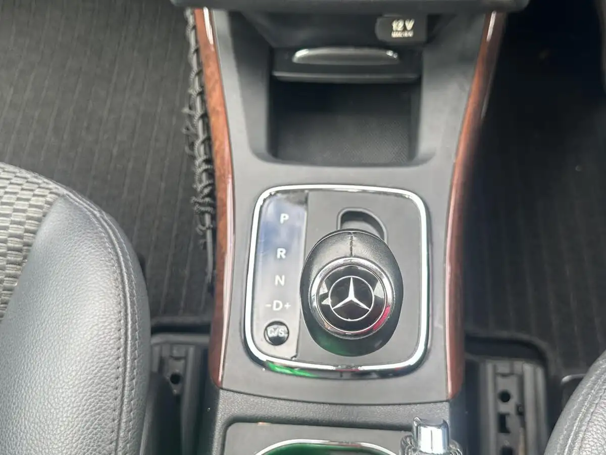 2011-mercedes-benz-a-class-15-a160-elegance-se-cvt-big-22