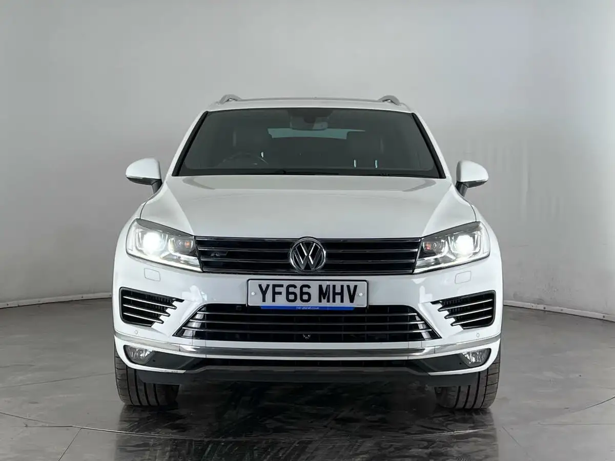 2016-volkswagen-touareg-30tdi-r-line-plus-262ps-2967cc-big-2