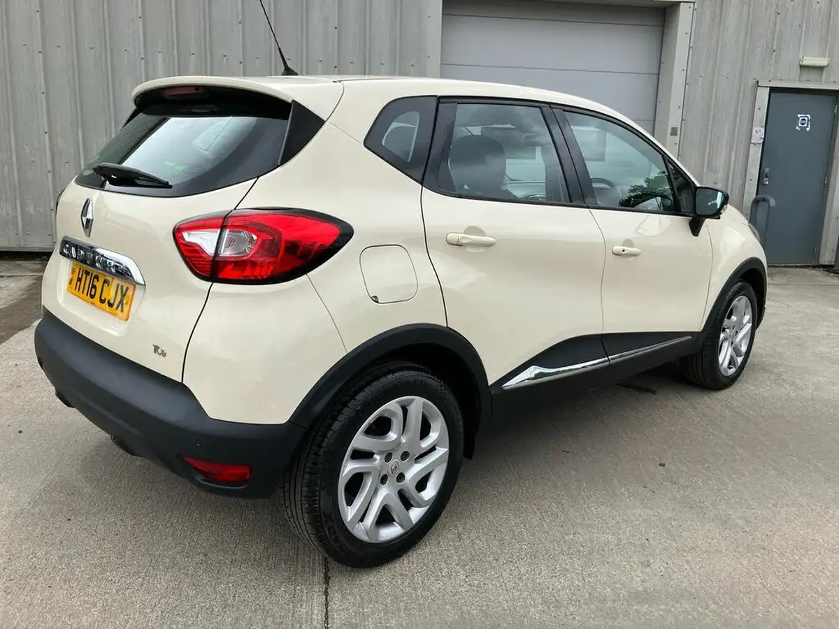 2016-renault-captur-09-dynamique-nav-big-38