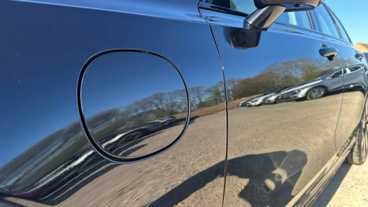 2025-volvo-v90-20-t6-plus-345bhp-dark-big-23