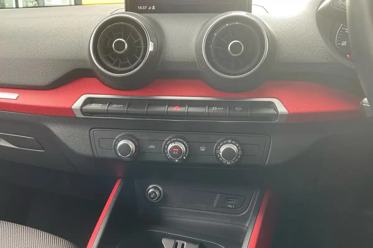 2019-audi-q2-15-35-tfsi-sport-cod-big-39
