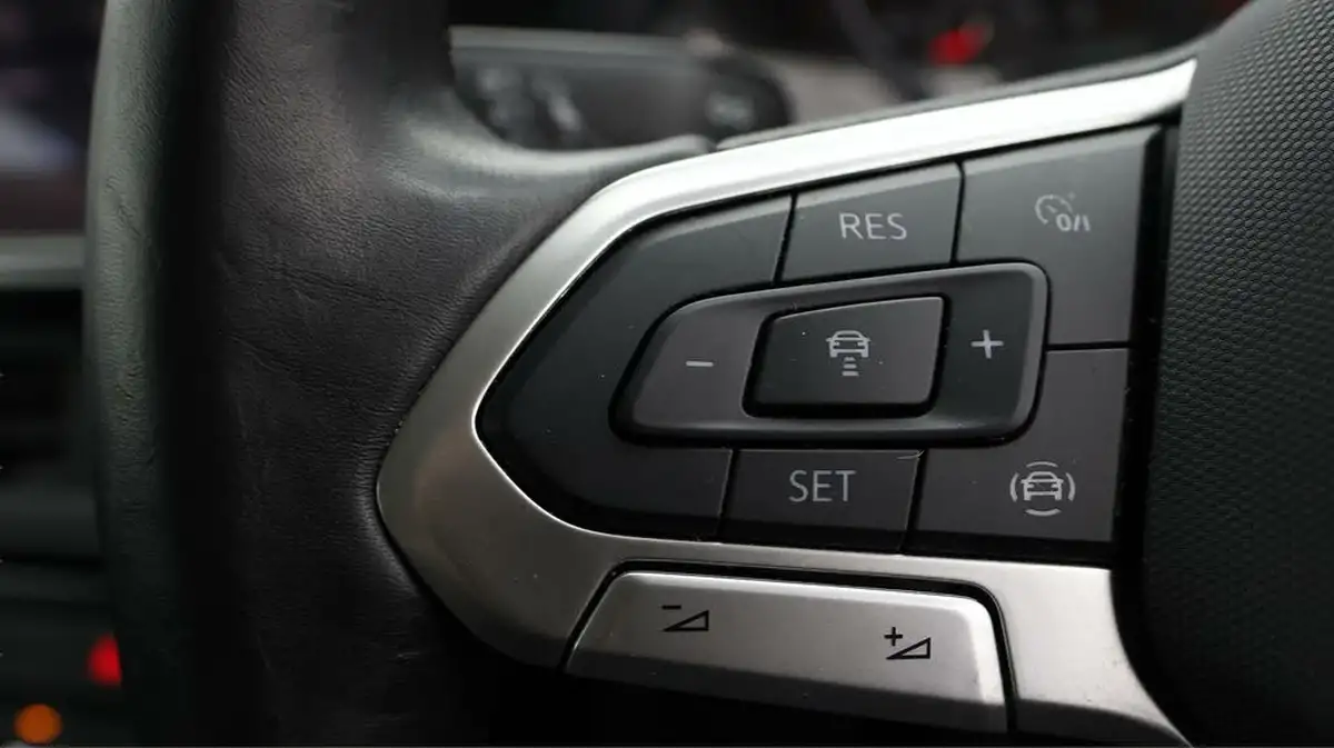 2021-volkswagen-t-cross-10-tsi-se-110ps-big-22