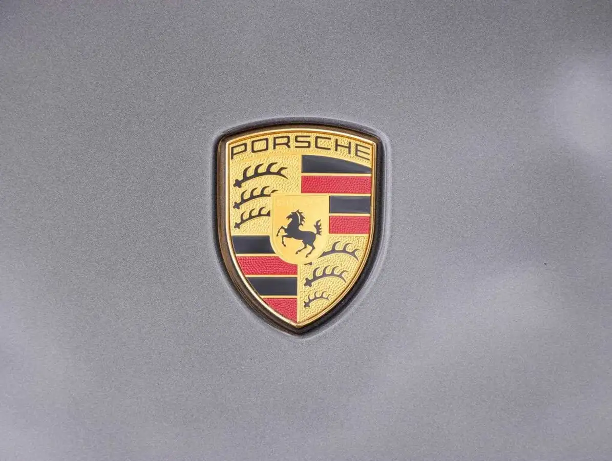 2023-porsche-911-38-turbo-s-awd-turbo-cabriolet-big-30