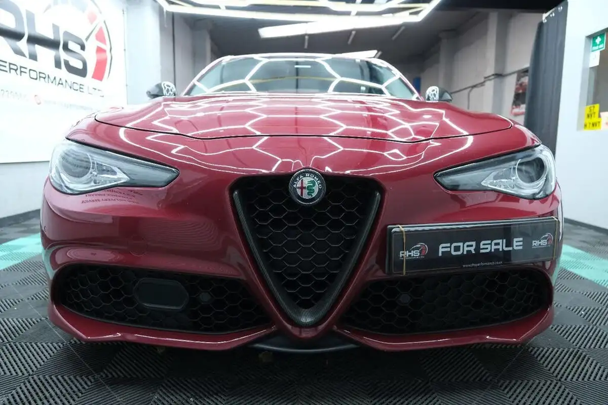 2017-alfa-romeo-giulia-20-veloce-big-1