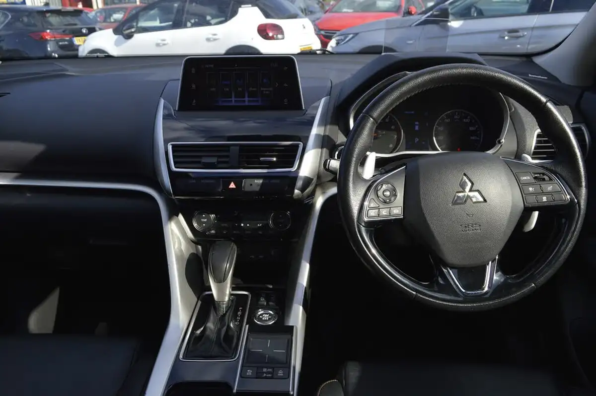 2018-mitsubishi-eclipse-cross-15-4-auto-big-12
