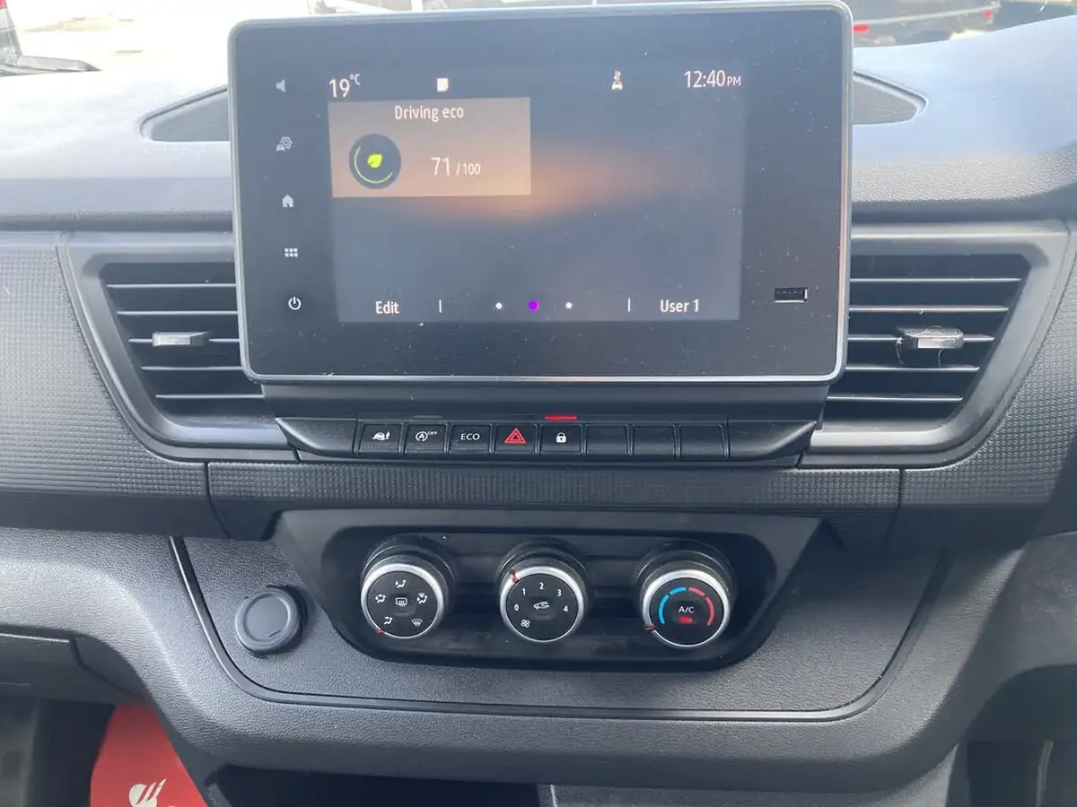 2023-renault-trafic-20dci-ll30-130-business-panel-big-3