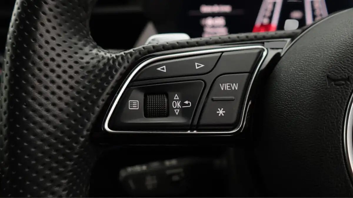 2022-audi-rs3-25-tfsi-sportback-5d-big-25