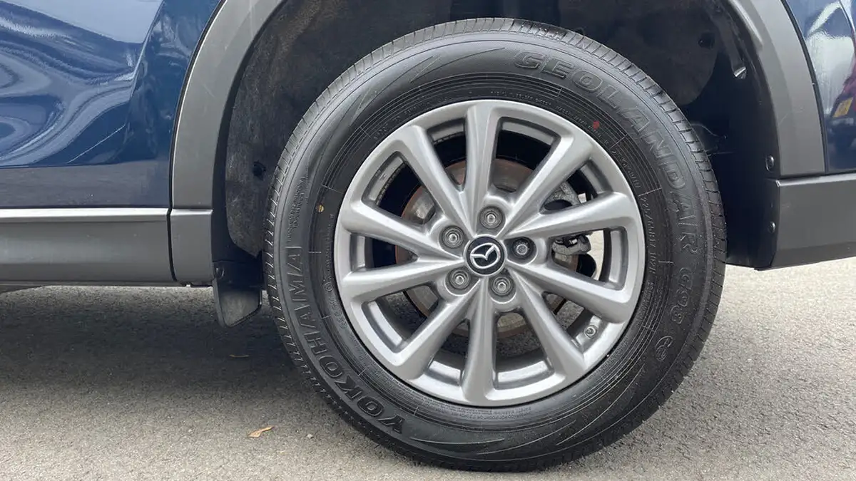 2025-mazda-cx-5-20-centre-line-big-17