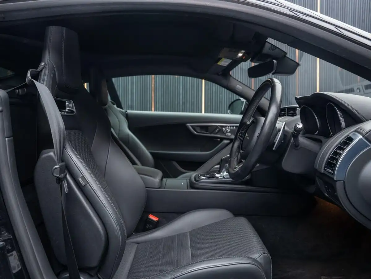 2019-jaguar-f-type-50-v8-sc-r-550ps-awd-ss-coupe-big-1