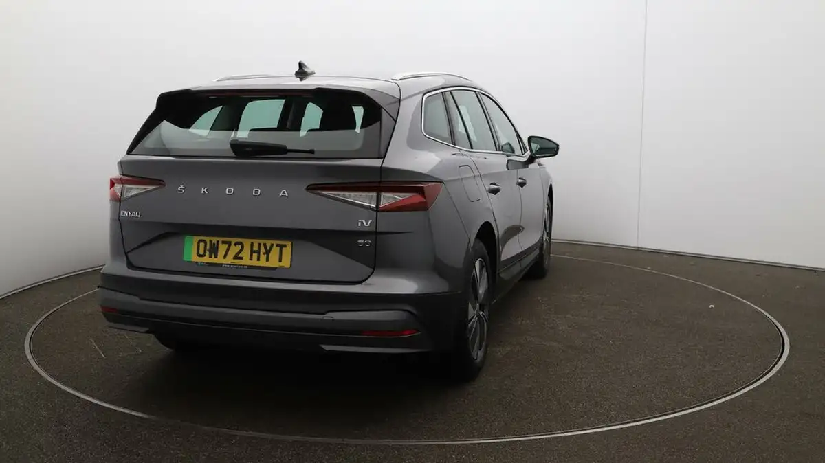 2022-skoda-enyaq-e-60-big-56