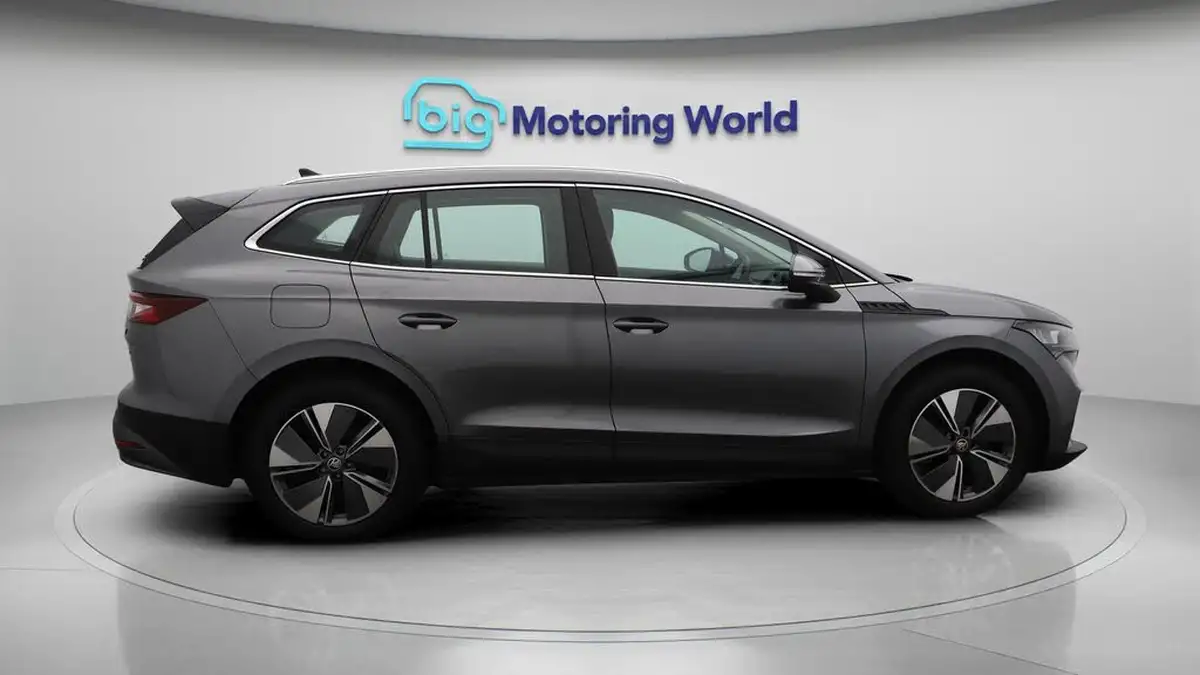 2022-skoda-enyaq-e-60-big-8