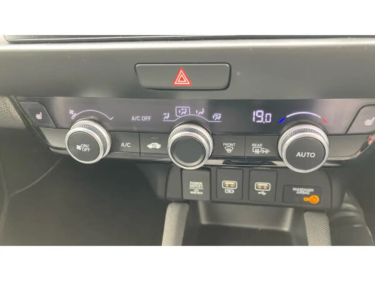 2021-honda-jazz-15-i-mmd-crosstar-ex-109ps-two-tone-big-31