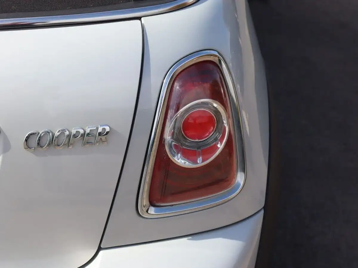 2014-mini-cooper-16-cooper-122bhp-convertible-2d-big-19