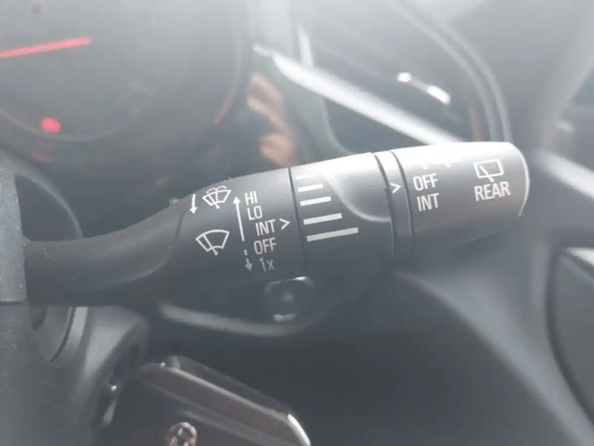 2020-vauxhall-corsa-12-turbo-se-nav-big-15