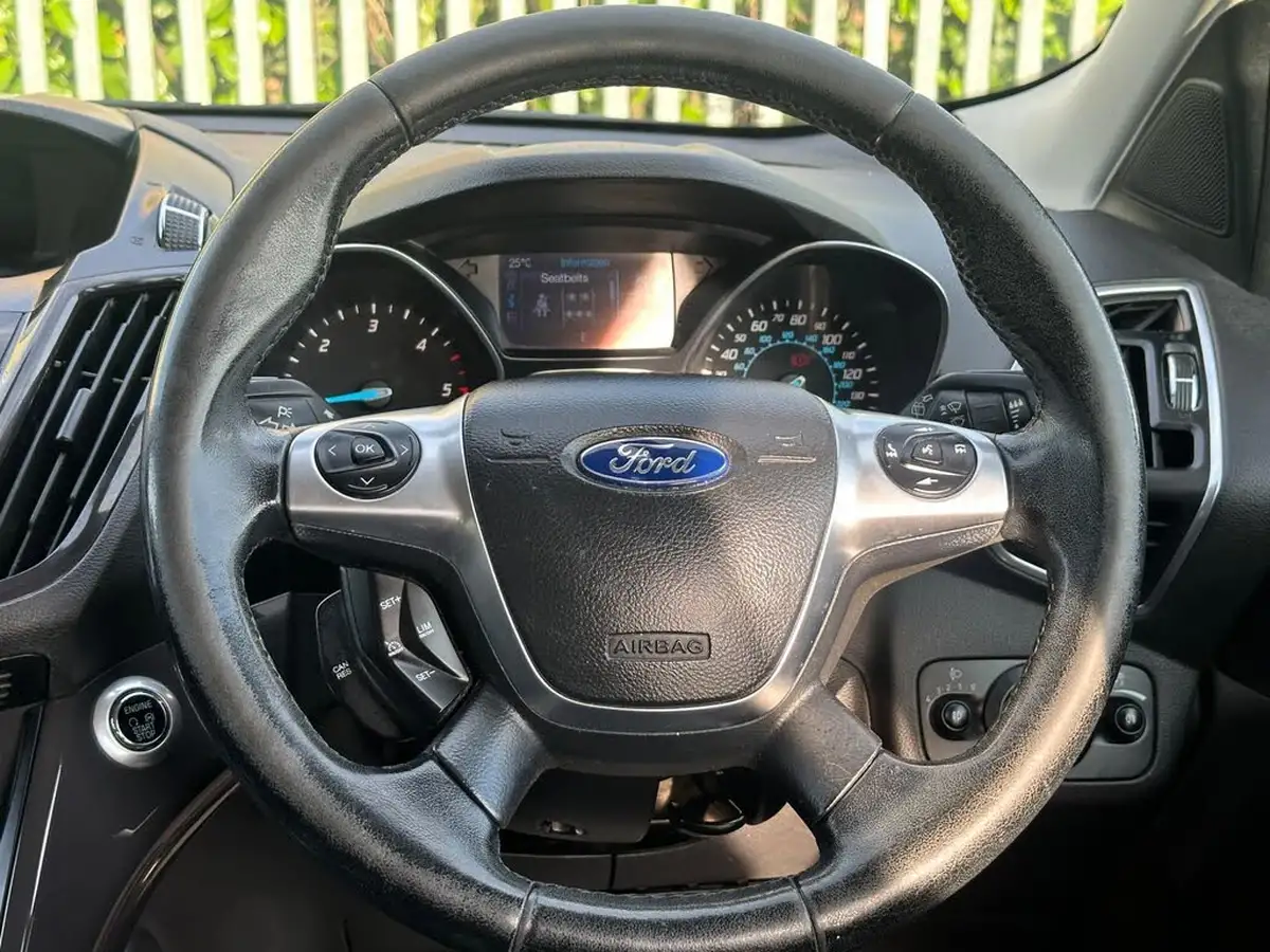 2015-ford-kuga-20tdci-titanium-150ps-big-46