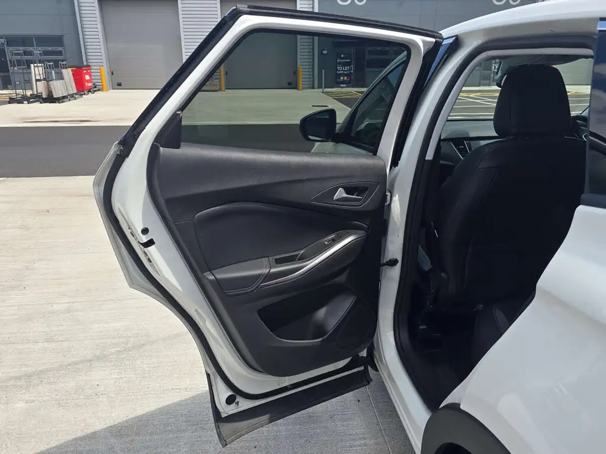 2018-vauxhall-grandland-x-12-sport-nav-130ps-big-20