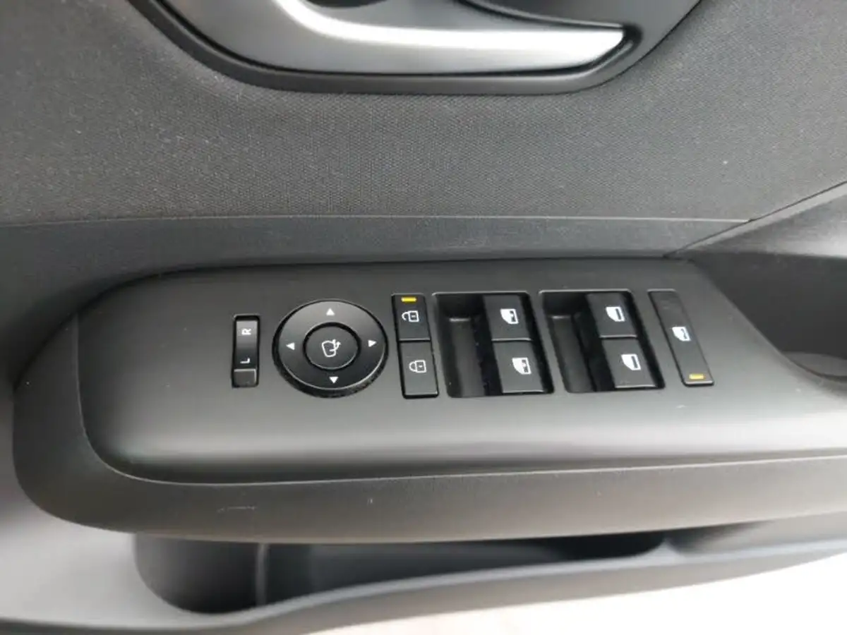 2024-hyundai-kona-10-t-gdi-advance-120ps-big-18