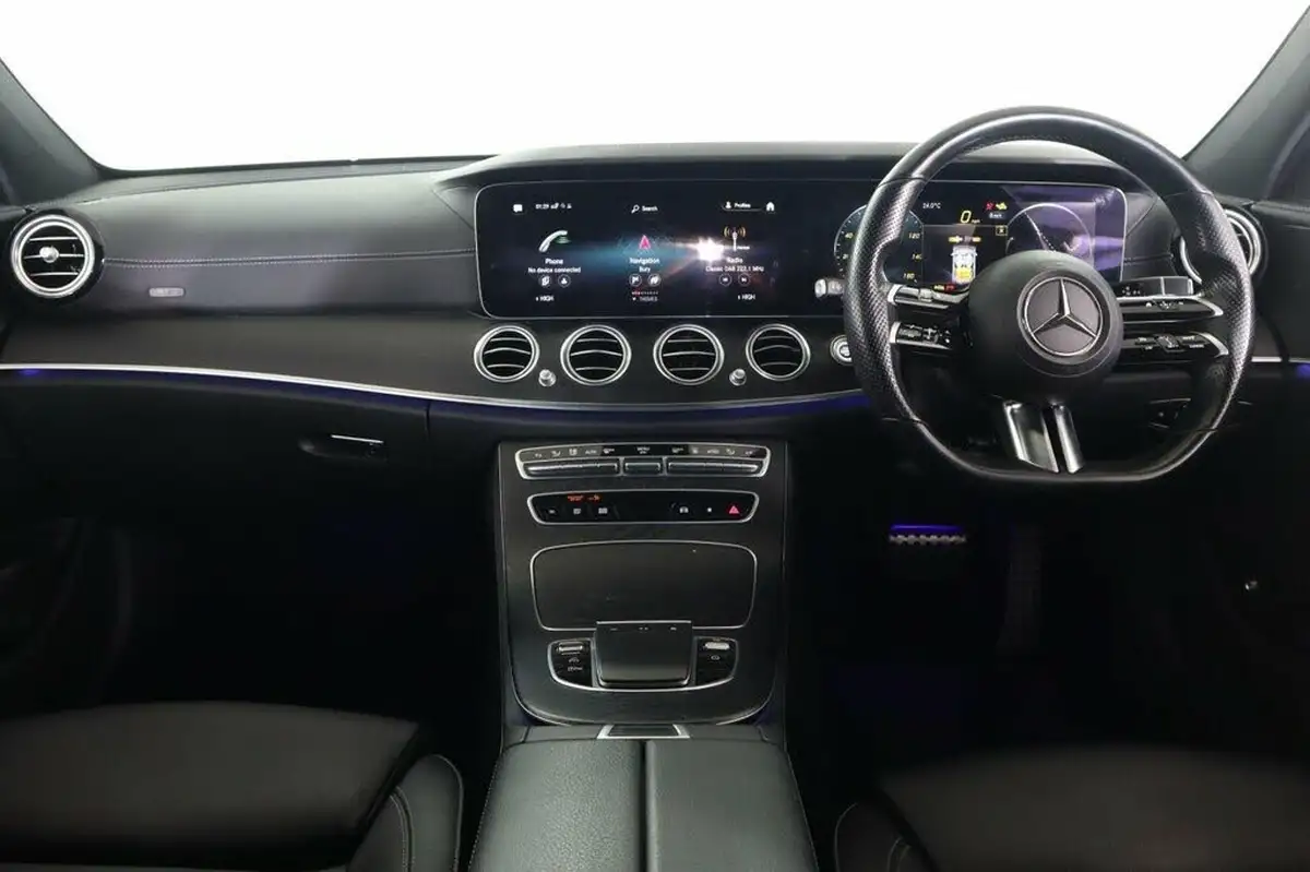 2020-mercedes-benz-e-class-20d-e300de-amg-line-eq-power-saloon-4d-big-9