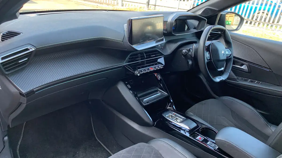 2022-peugeot-208-12-puretech-gt-premium-130bhp-eat8-big-11