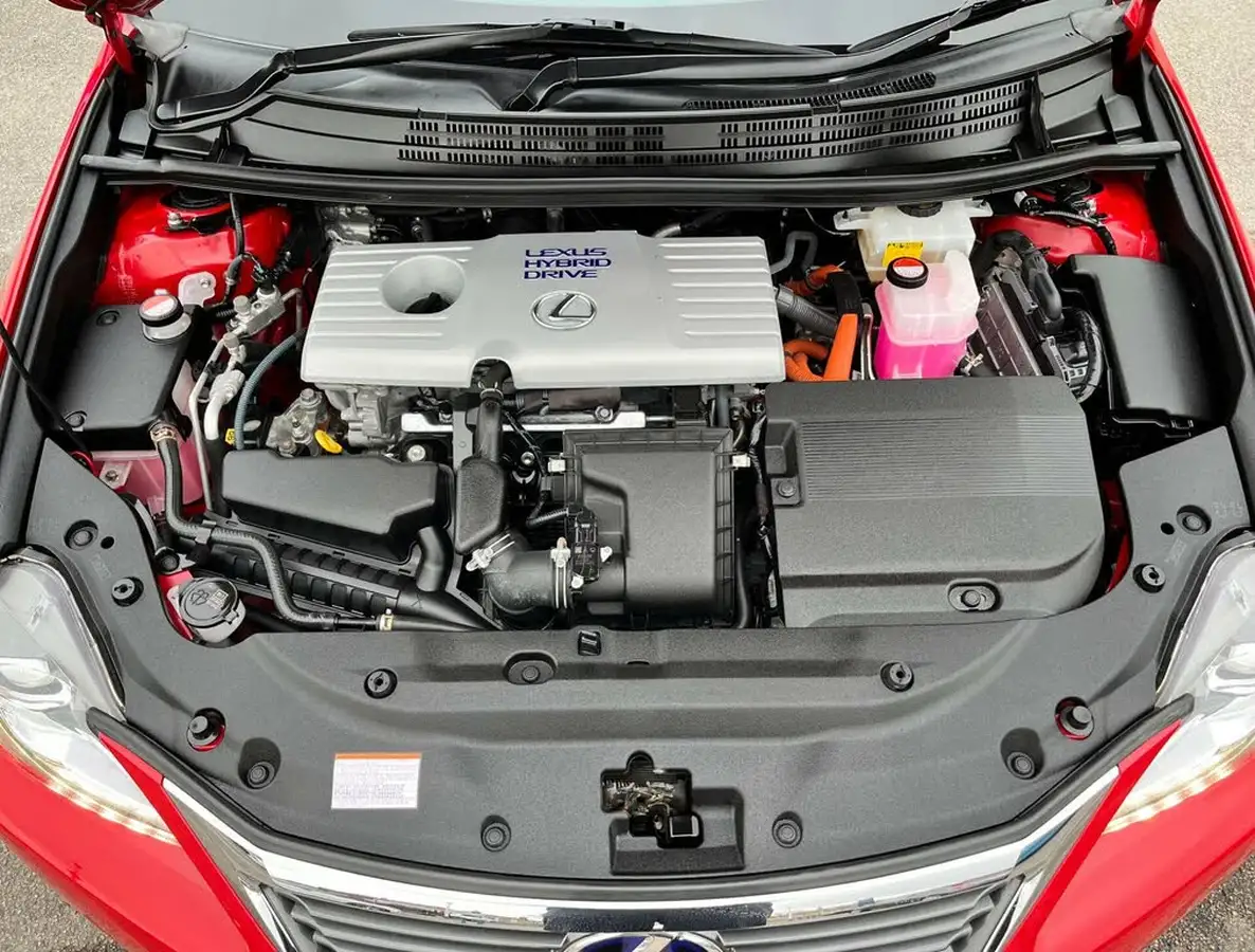 2015-lexus-ct-200h-18-advance-e-cvt-big-6