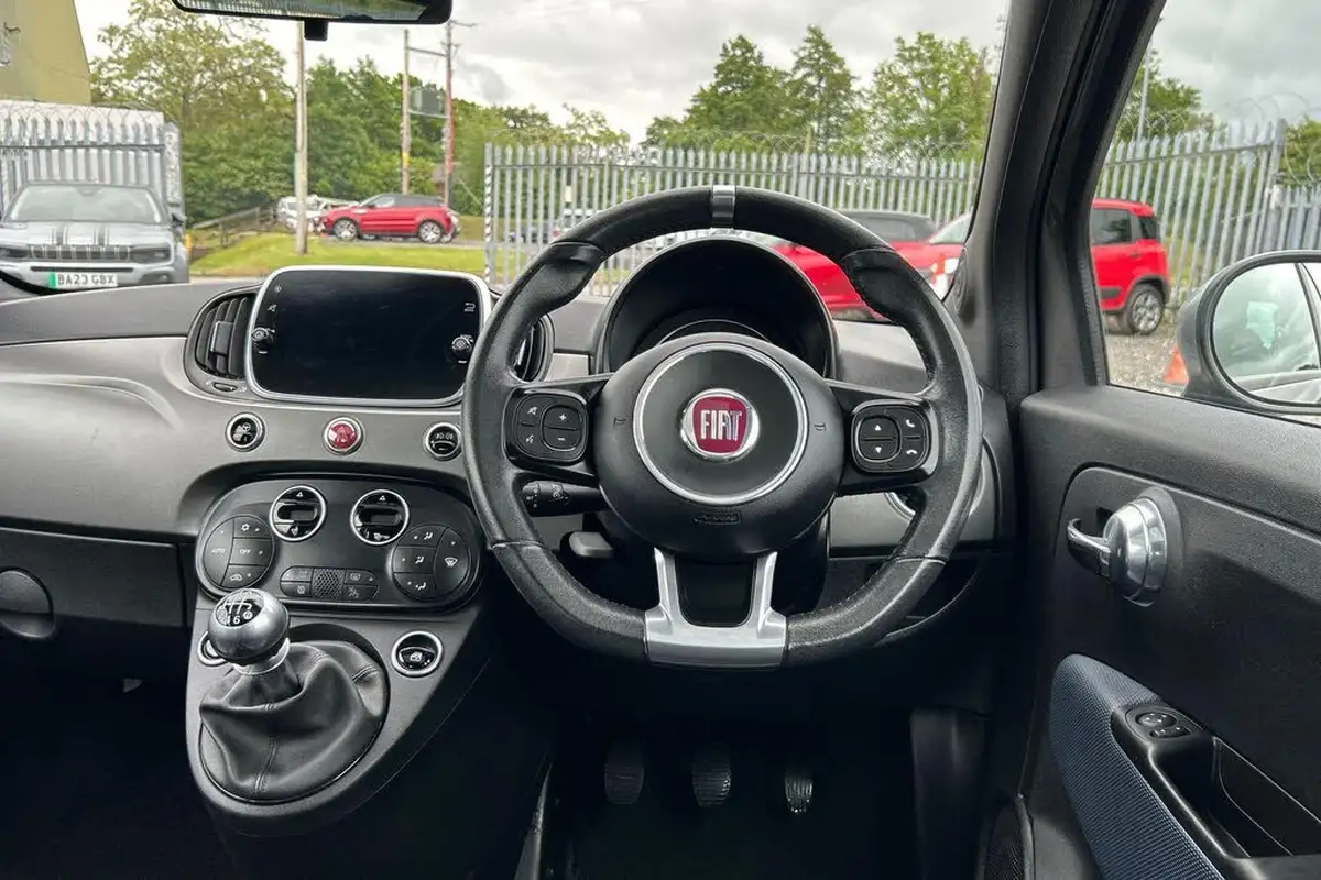 2021-fiat-500-10-rockstar-big-27