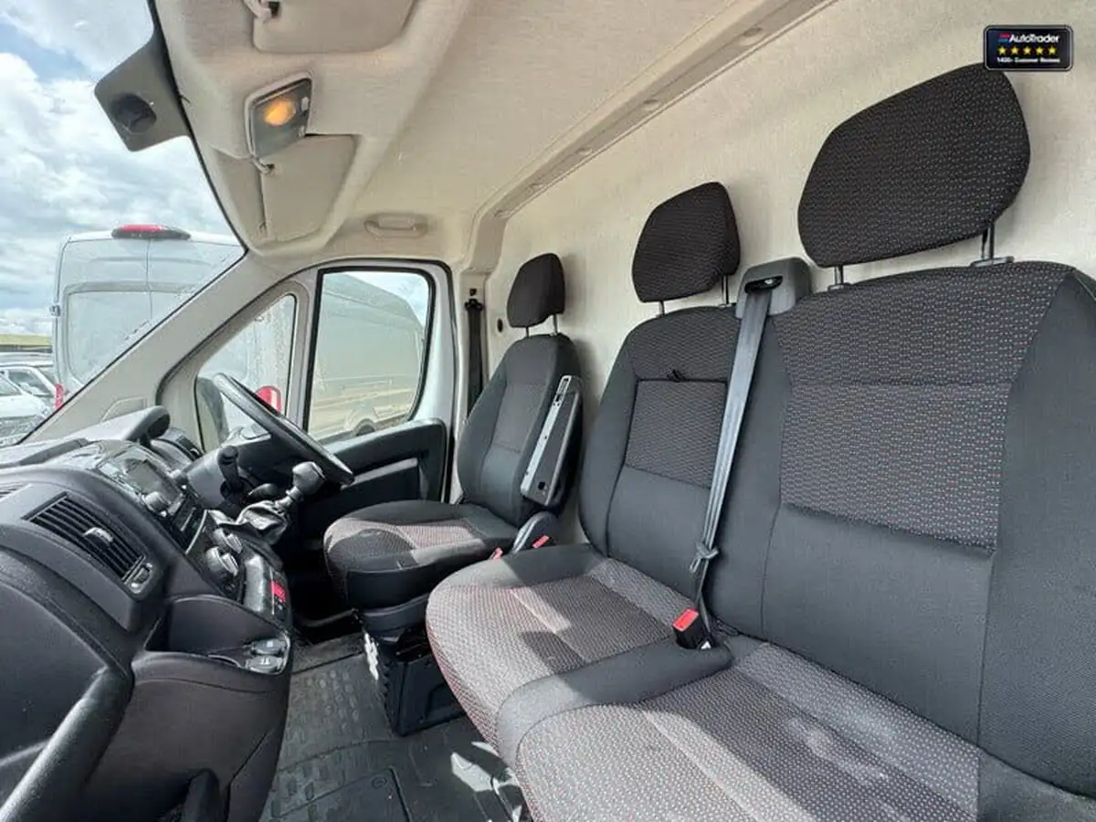 2022-citroen-relay-22bluehdi-35-l3h2-enterprise-panel-big-12