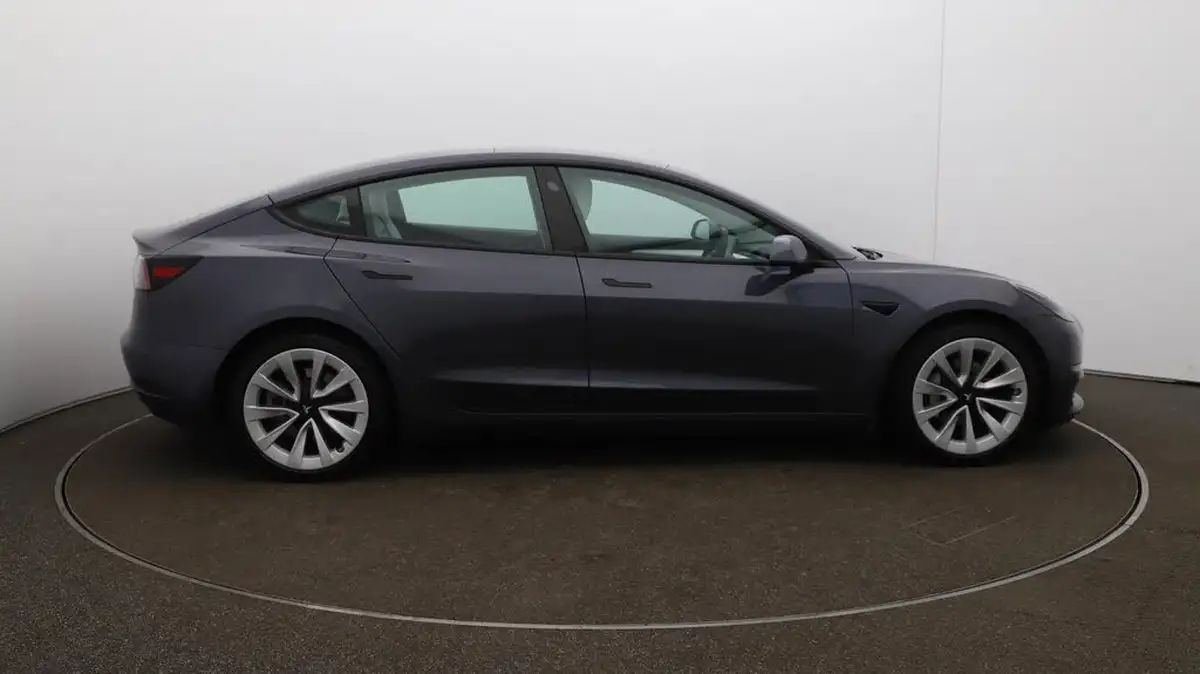 2021-tesla-model-3-e-long-range-4x4-big-41