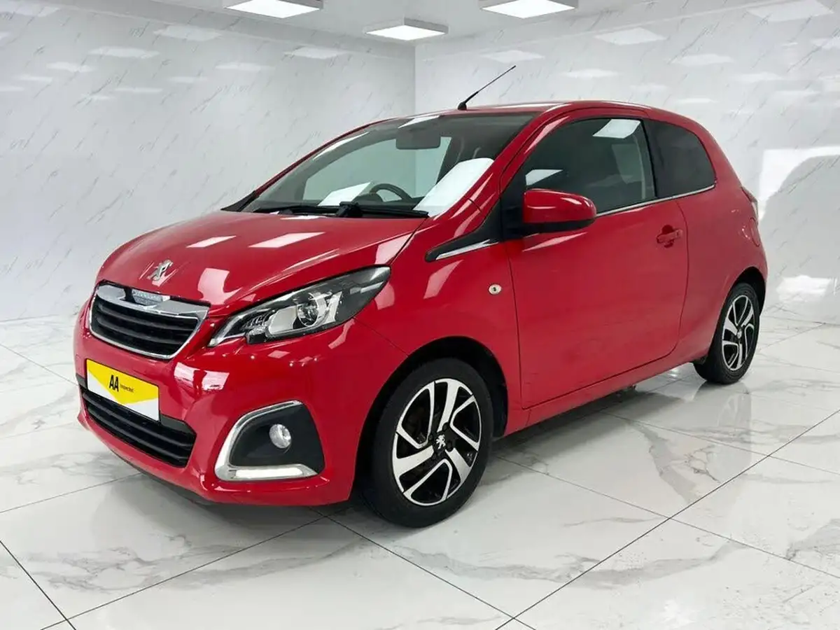 2016-peugeot-108-12-puretech-allure-hatchback-3d-big-5