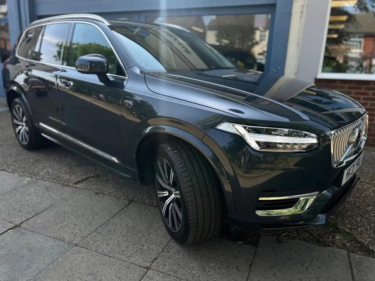 2021-volvo-xc90-20-t8-inscription-390bhp-big-0