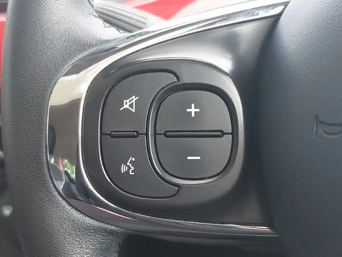 2018-fiat-500-12-lounge-big-11