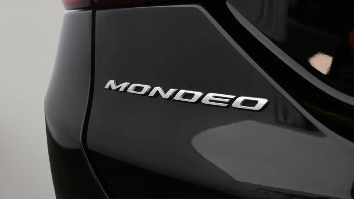 2021-ford-mondeo-20tdci-zetec-edition-hatchback-auto-big-21