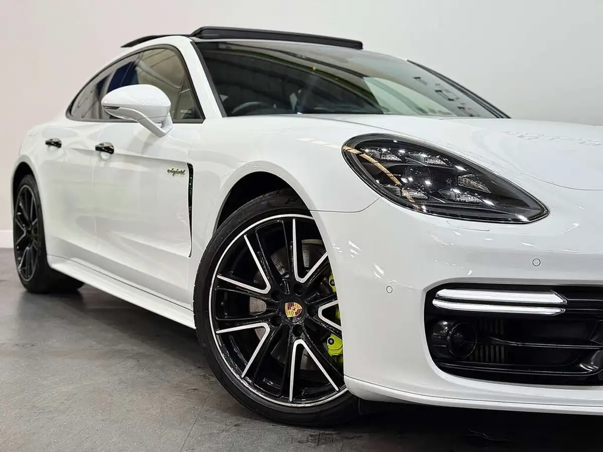 2018-porsche-panamera-29-v6-4-e-hybrid-sport-turismo-big-6