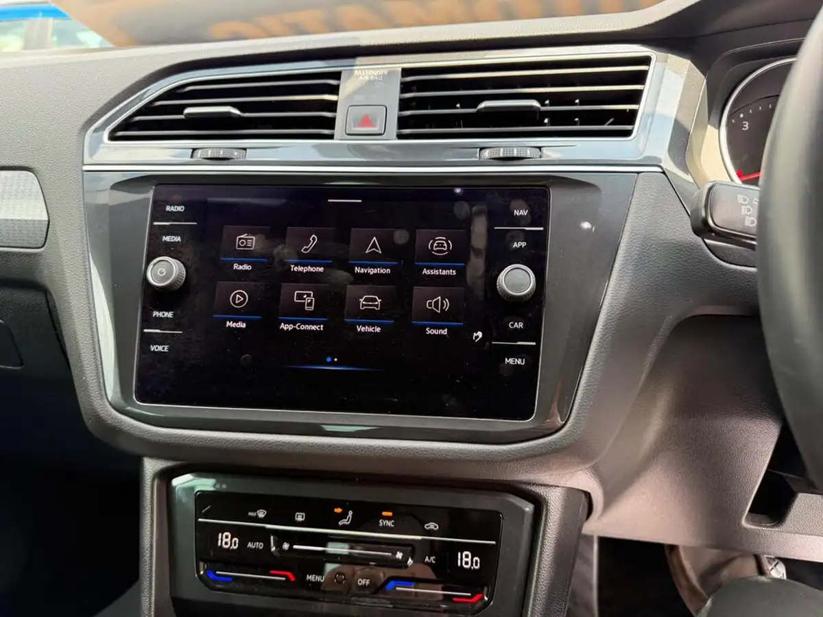 2021-volkswagen-tiguan-15-tsi-life-150ps-dsg-big-45