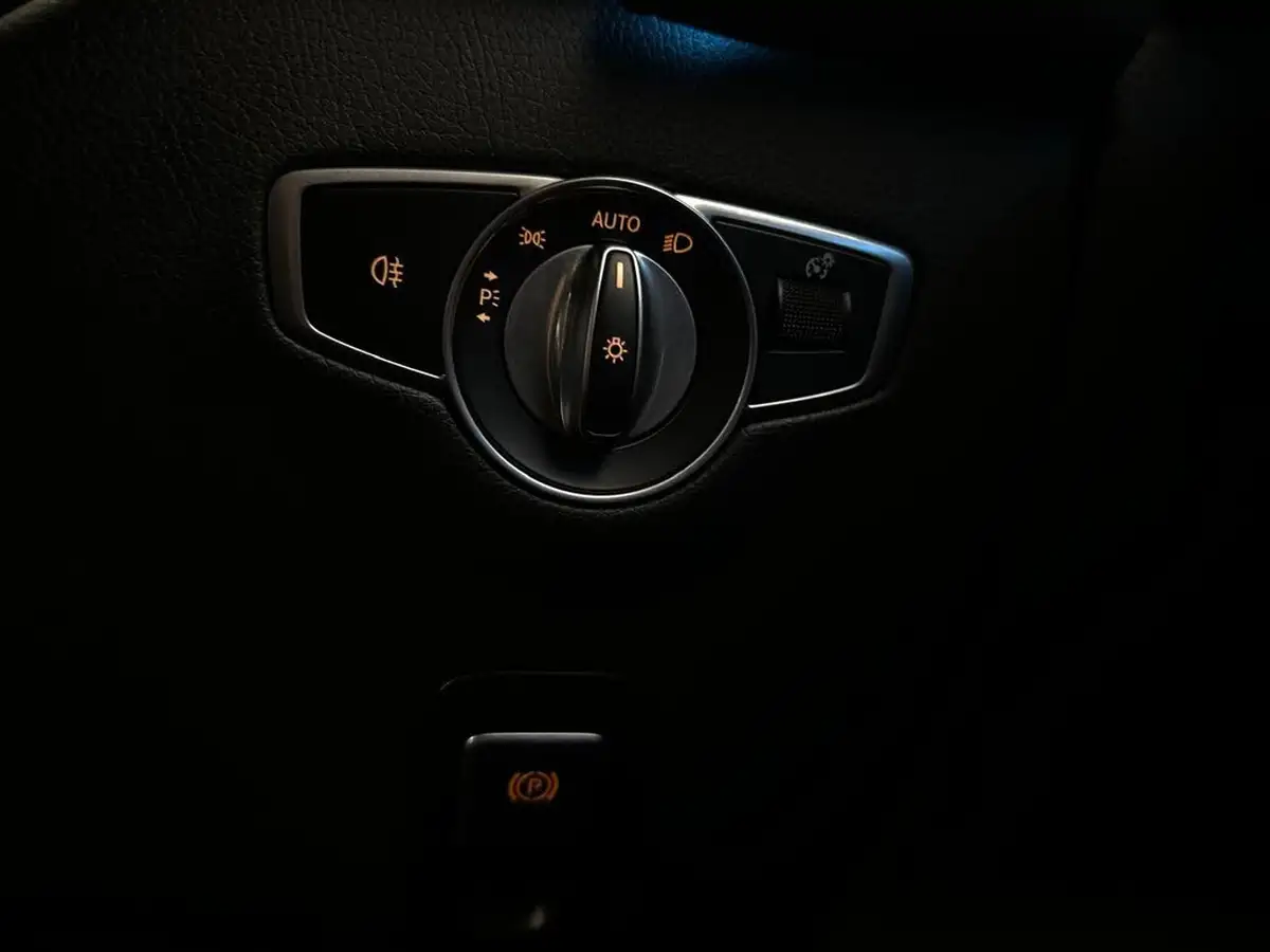 2022-mercedes-benz-eqc-e-eqc-400-sport-big-28