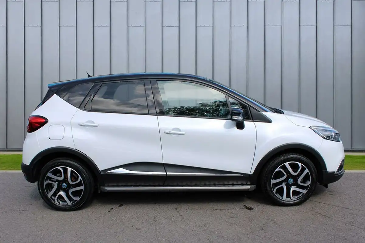 2016-renault-captur-12-tce-iconic-nav-big-8